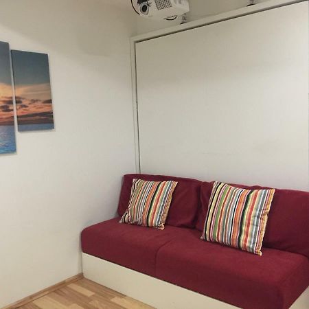Apartment Red Square Любляна Екстер'єр фото